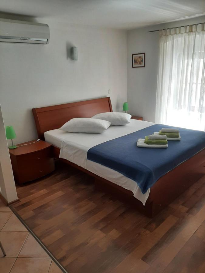 Old Town Cres Apartments Luaran gambar