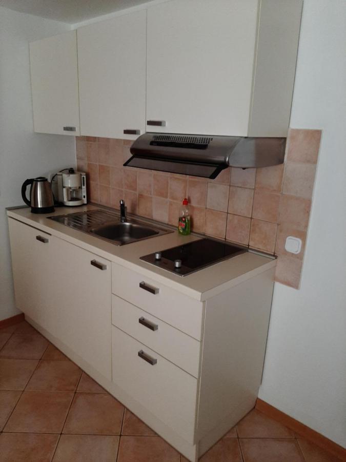 Old Town Cres Apartments Luaran gambar