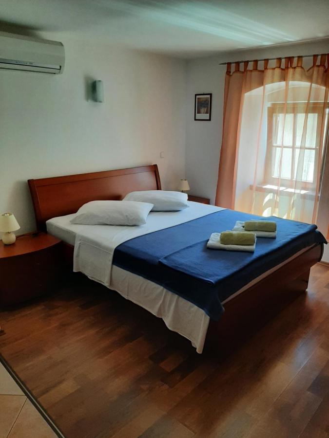 Old Town Cres Apartments Luaran gambar
