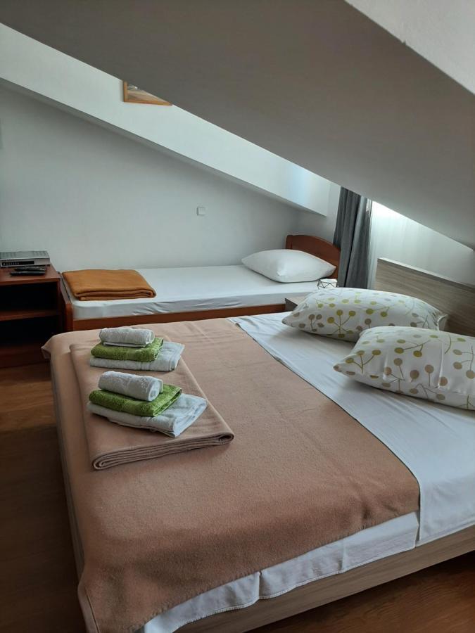 Old Town Cres Apartments Luaran gambar
