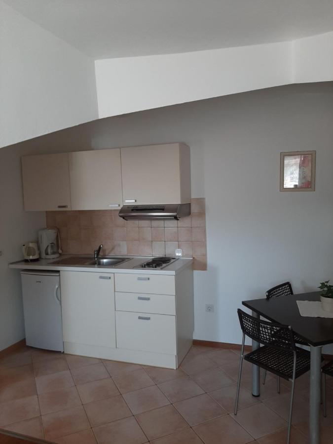 Old Town Cres Apartments Luaran gambar