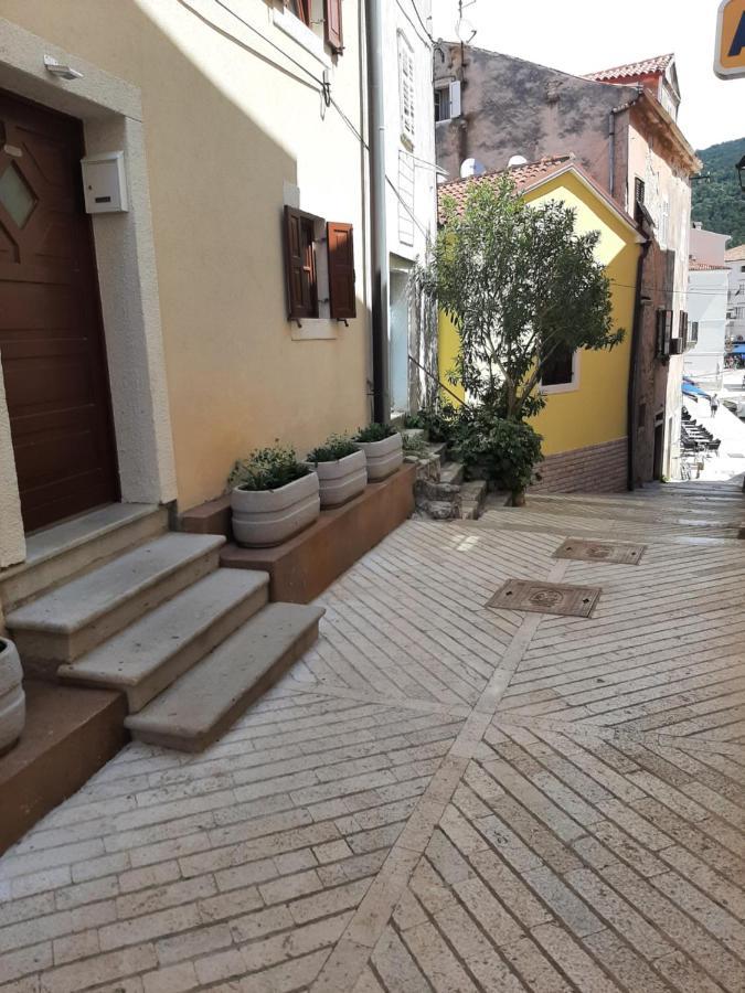 Old Town Cres Apartments Luaran gambar