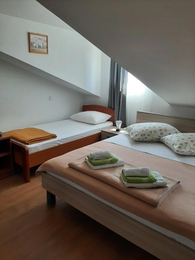Old Town Cres Apartments Luaran gambar