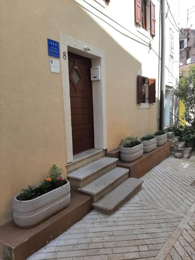 Old Town Cres Apartments Luaran gambar