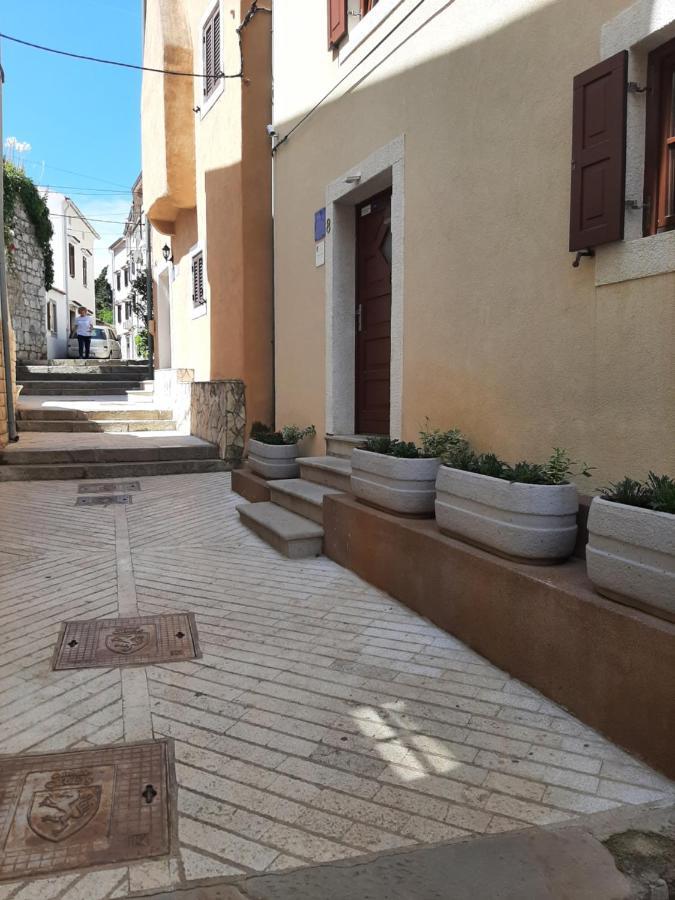 Old Town Cres Apartments Luaran gambar