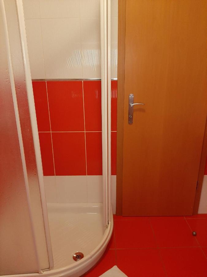 Old Town Cres Apartments Luaran gambar